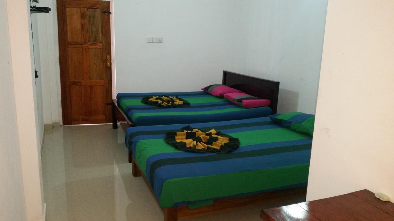 Selahn Inn Katunayaka Esterno foto